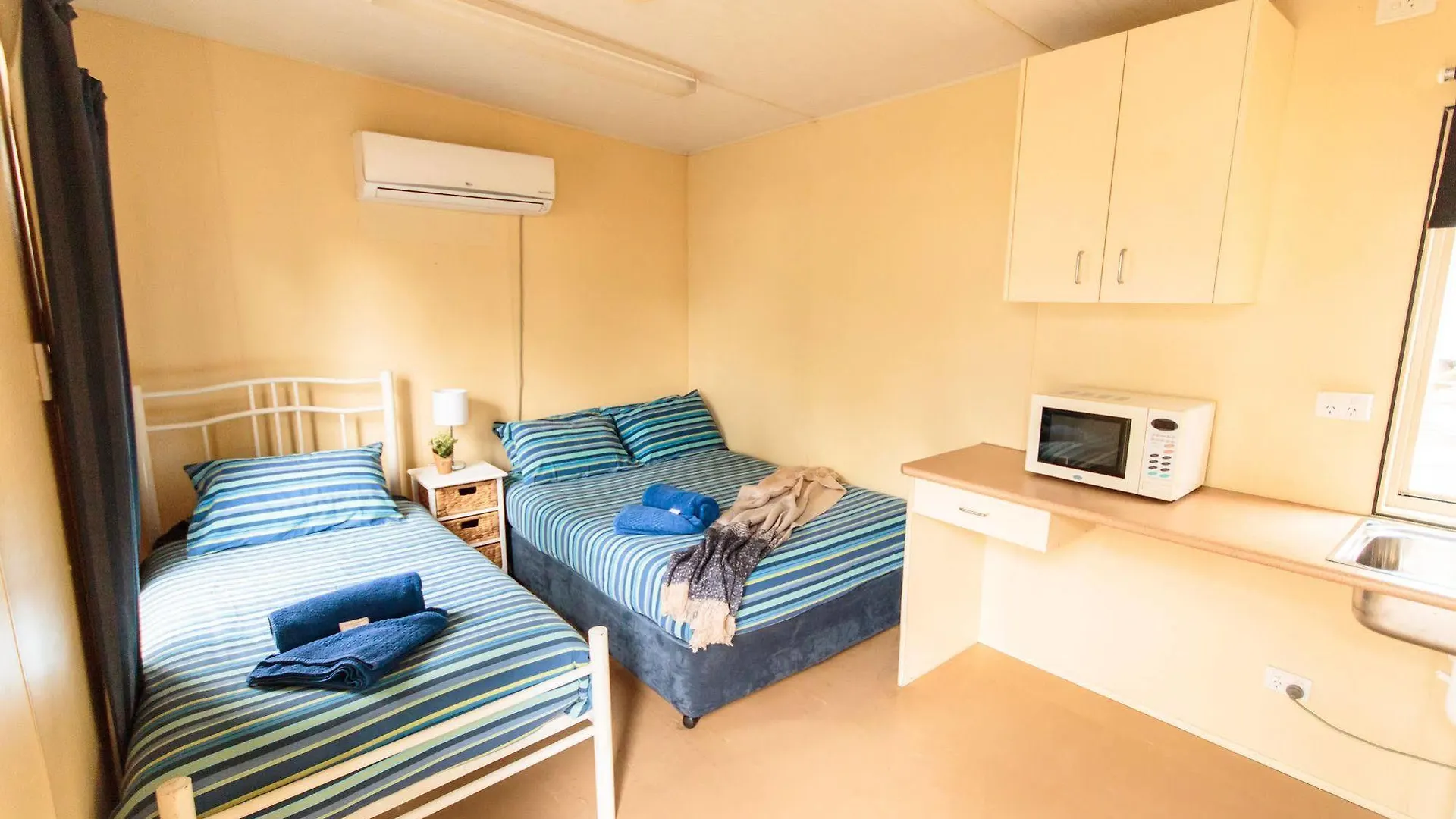 ** Campsite Aaok Jandowae Accommodation Park Australia