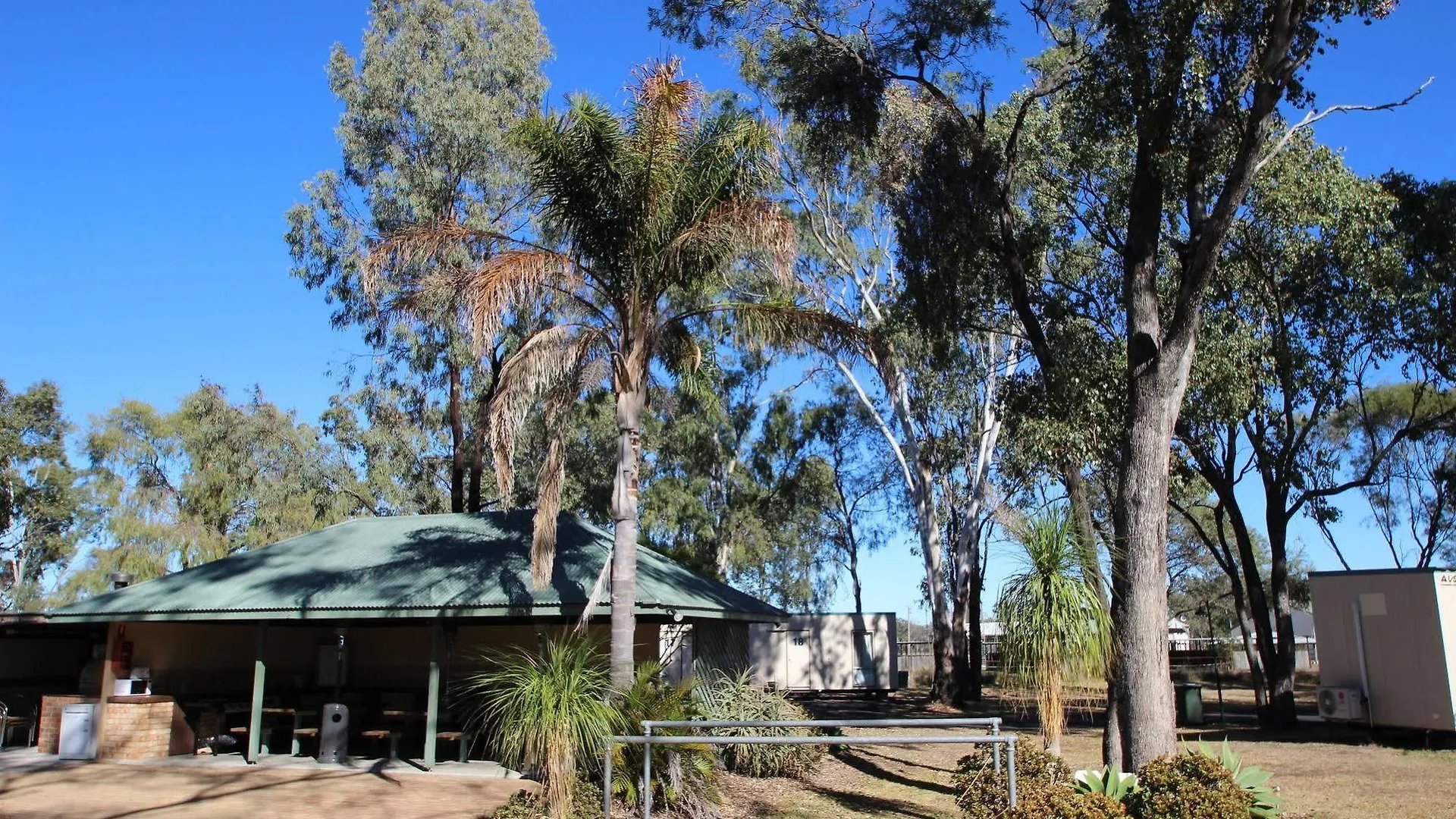 Aaok Jandowae Accommodation Park
